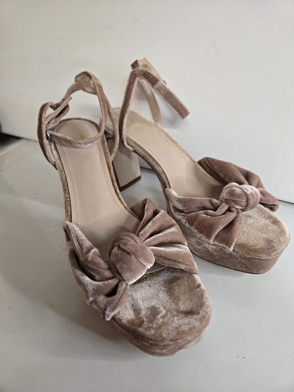 H&M Taupe Velvet Knot Platform Sandals - Picture 9 of 11